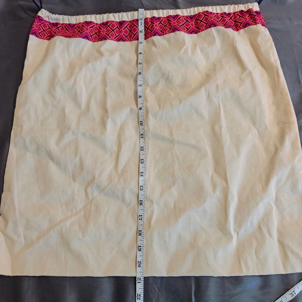 Tory Burch Canvas‎ Drawstring Pouch Bag Pink Geometric Trim Logo Charm